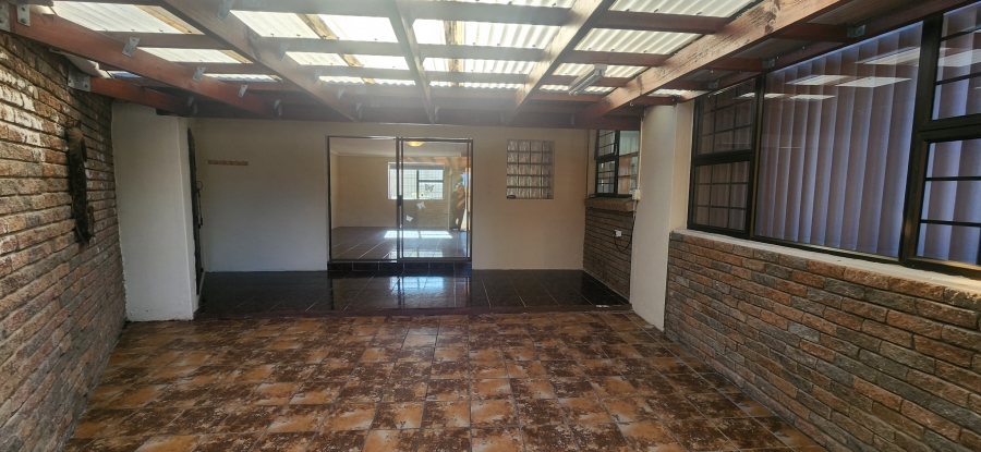 5 Bedroom Property for Sale in Dana Bay Western Cape
